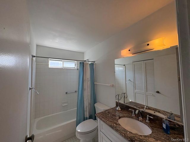 491 Stratford Lane, Ridge, NY 11961