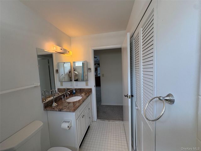 491 Stratford Lane, Ridge, NY 11961