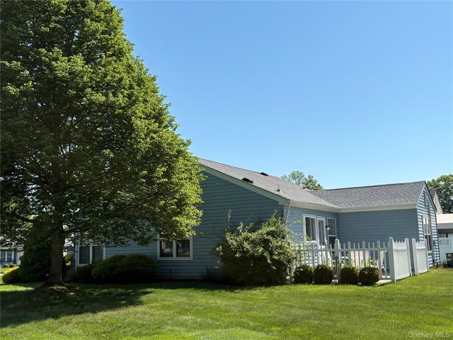 491 Stratford Lane, Ridge, NY 11961