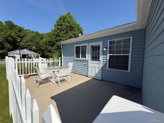 491 Stratford Lane, Ridge, NY 11961