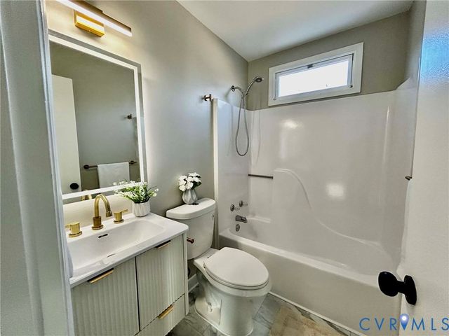 7108 Ann Cabell Ct, Hanover, VA 23111