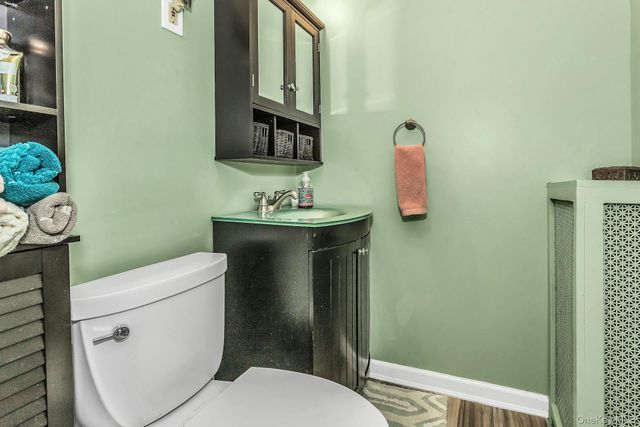 9 Belmont Avenue, Floral Park, NY 11001