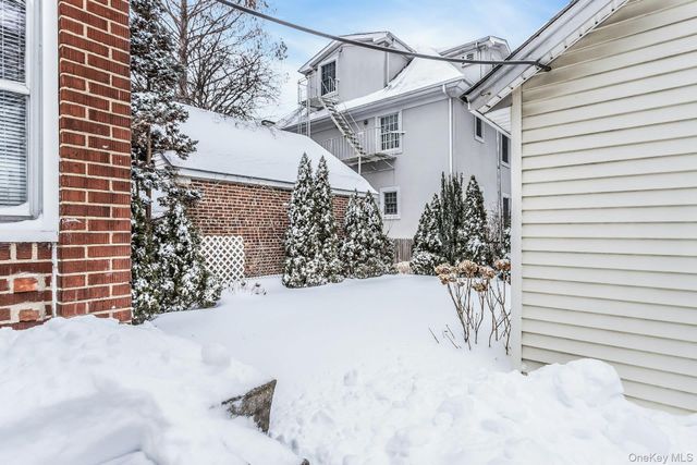 9 Belmont Avenue, Floral Park, NY 11001