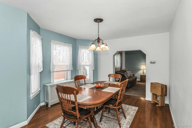 9 Belmont Avenue, Floral Park, NY 11001