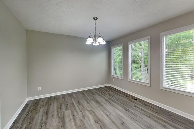 6606 Catawba Drive, Acworth, GA 30102