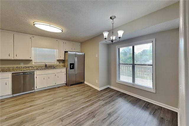 6606 Catawba Drive, Acworth, GA 30102
