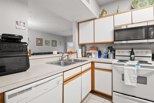 9536 NEWDALE WAY 101, Riverview, FL 33578