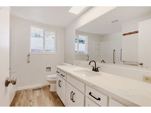 11940 Sw KING JAMES Pl, King City, OR 97224