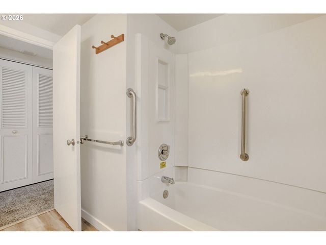 11940 Sw KING JAMES Pl, King City, OR 97224