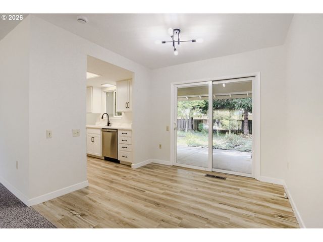 11940 Sw KING JAMES Pl, King City, OR 97224