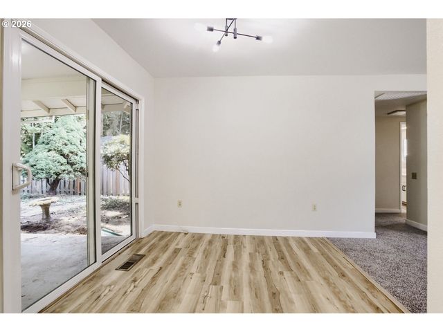 11940 Sw KING JAMES Pl, King City, OR 97224