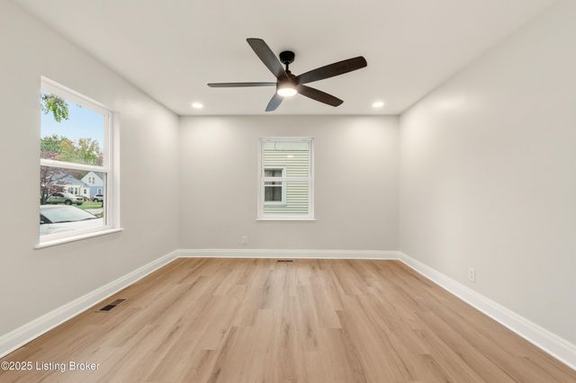 517 Dale Ave, Louisville, KY 40214