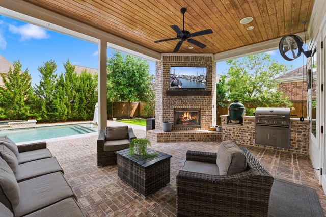 2142 Gadwall Drive, Conroe, TX 77384