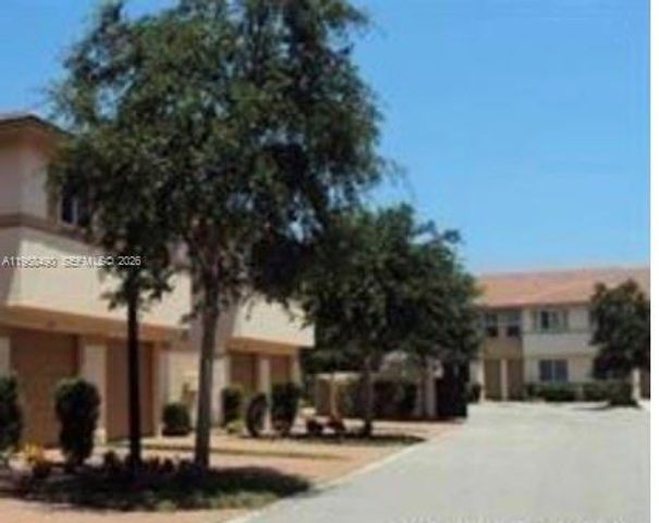 1909 Hibiscus Ln 1909, Riviera Beach, FL 33404