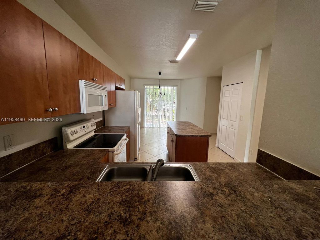 1909 Hibiscus Ln 1909, Riviera Beach, FL 33404