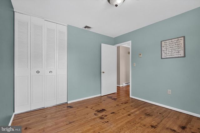 2 PALMER DR, Camp Hill, PA 17011