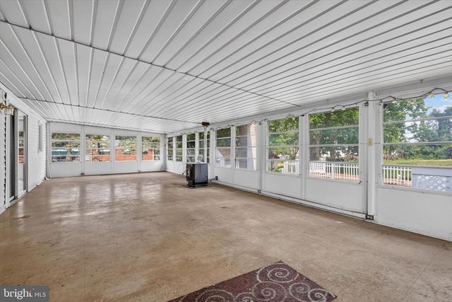 2 PALMER DR, Camp Hill, PA 17011