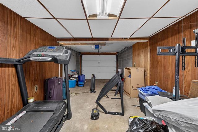 2 PALMER DR, Camp Hill, PA 17011