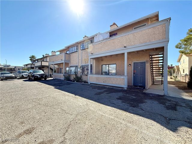 6217 Yerba Lane, Las Vegas, NV 89108