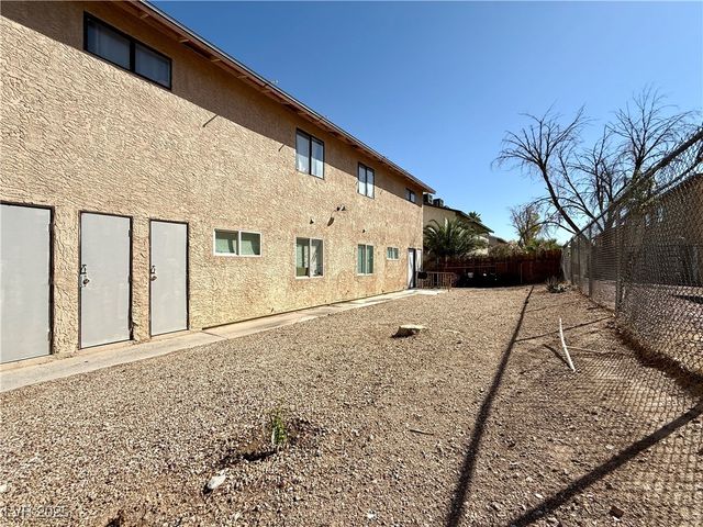 6217 Yerba Lane, Las Vegas, NV 89108