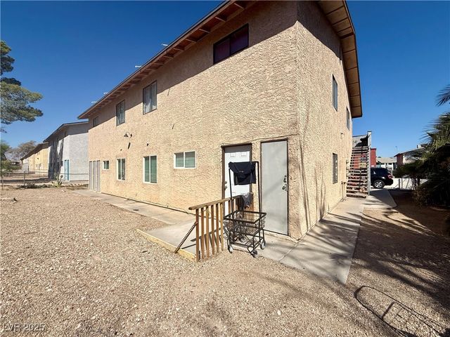 6217 Yerba Lane, Las Vegas, NV 89108