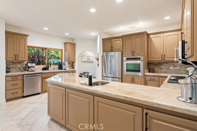 6275 Twin Canyon, Creston, CA 93432