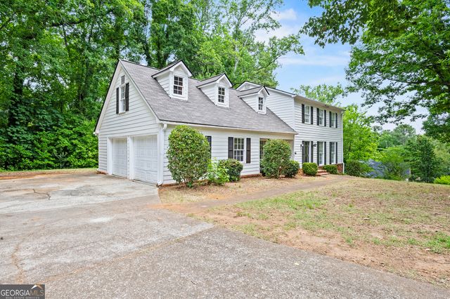 602 Commanche Drive, Macon, GA 31210