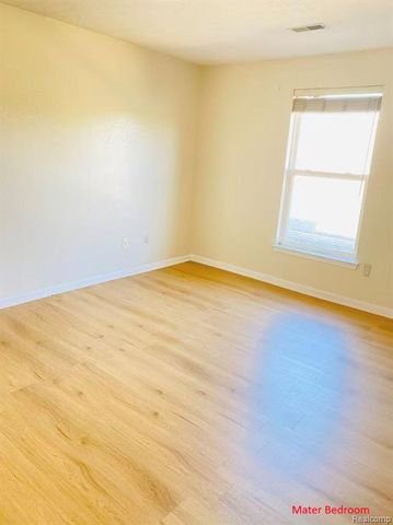 1289 Heatherwood Lane, Ann Arbor, MI 48108