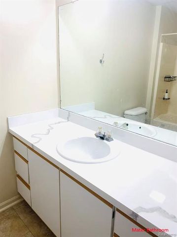 1289 Heatherwood Lane, Ann Arbor, MI 48108