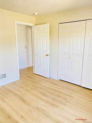 1289 Heatherwood Lane, Ann Arbor, MI 48108