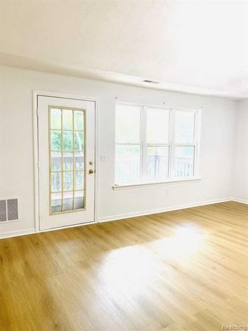 1289 Heatherwood Lane, Ann Arbor, MI 48108