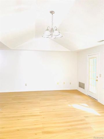 1289 Heatherwood Lane, Ann Arbor, MI 48108
