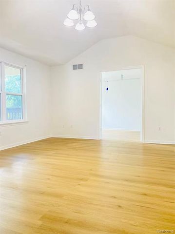 1289 Heatherwood Lane, Ann Arbor, MI 48108