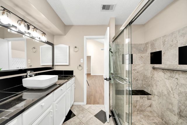 1902 Hilton Head Drive, Missouri City, TX 77459