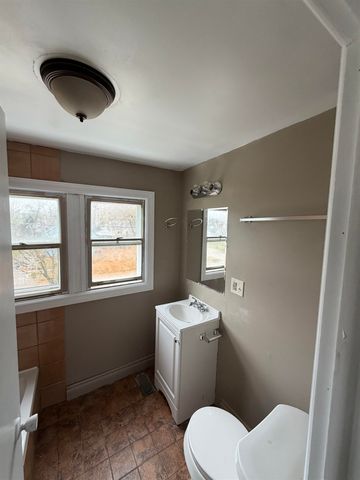 806 Alvord Avenue, Flint, MI 48507