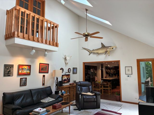 313 Whitmore Lane, Lake Forest, IL 60045