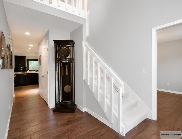 313 Whitmore Lane, Lake Forest, IL 60045