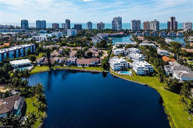 4150 Crayton RD B6, Naples, FL 34103