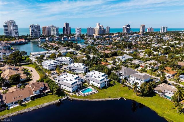 4150 Crayton RD B6, Naples, FL 34103