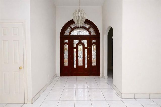 207 N Alvarado Street, Alton, TX 78573