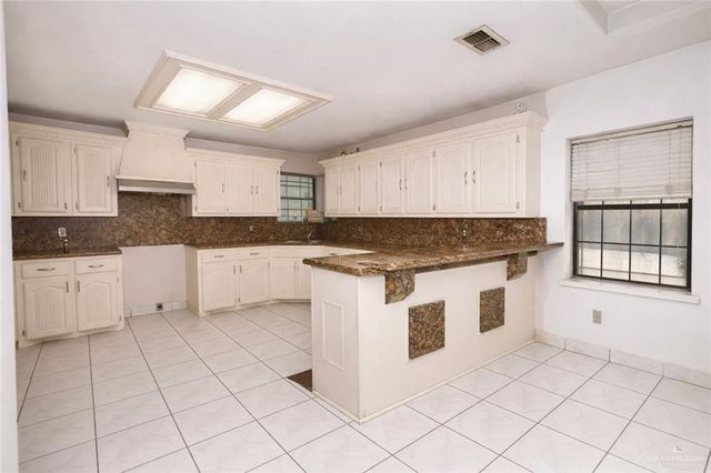 207 N Alvarado Street, Alton, TX 78573