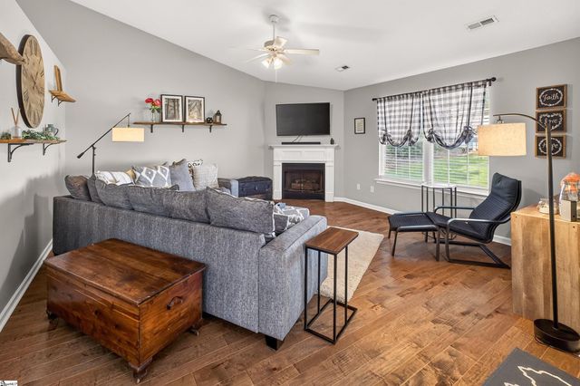 1 Granite Woods Way, Greer, SC 29650