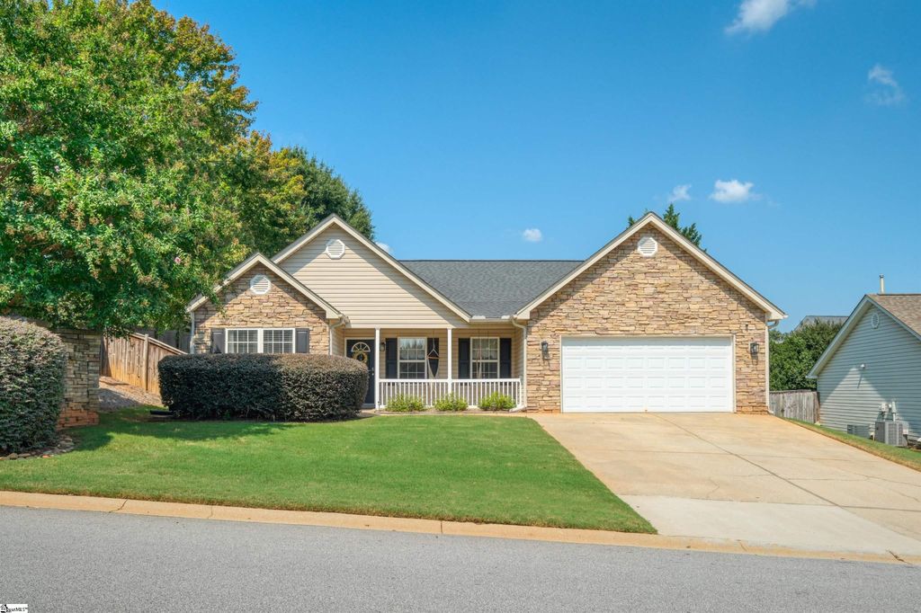 1 Granite Woods Way, Greer, SC 29650