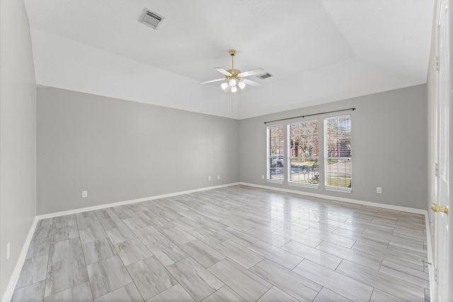 2215 Winecup, League City, TX 77573