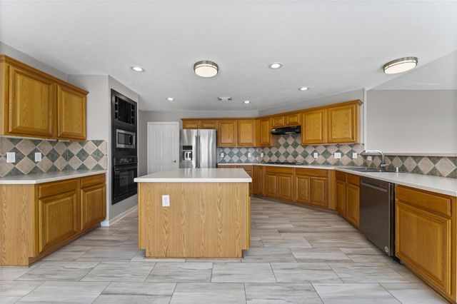 2215 Winecup, League City, TX 77573