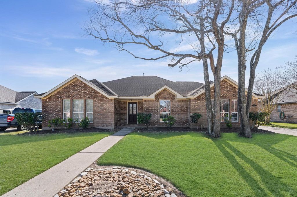 2215 Winecup, League City, TX 77573