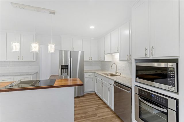 400 Quail Run Circle, Fountain Inn, SC 29644
