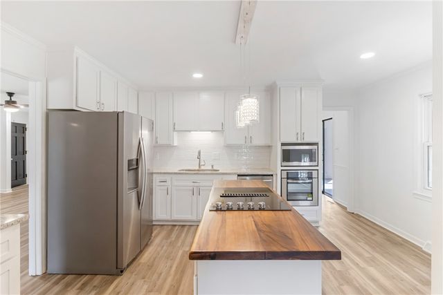 400 Quail Run Circle, Fountain Inn, SC 29644