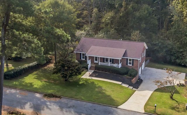 400 Quail Run Circle, Fountain Inn, SC 29644