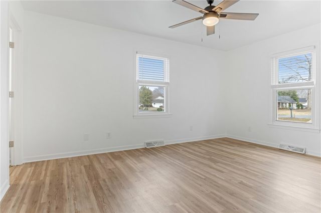 400 Quail Run Circle, Fountain Inn, SC 29644